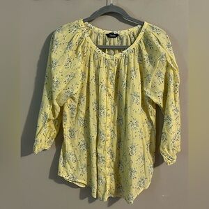 $6💛Bundled CHAPS Floral Blouse